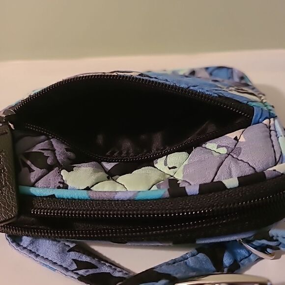 Vera Bradley Bag - Picture 3 of 9